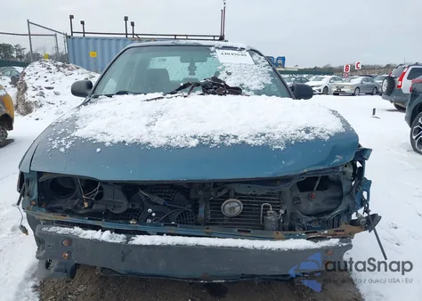 1995 Toyota Corolla из США, поврежденный, VIN 2T1AE04B7SC084635